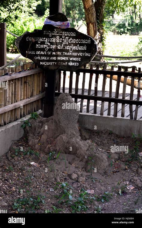 Mass Grave - Memorial Site The Killing Fields - Choeung Ek Museum of ...