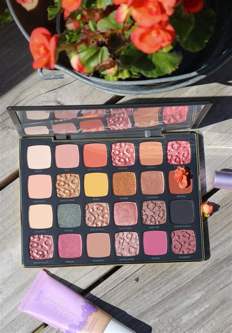 tarte-maneater-after-dark-eyeshadow-palette-review-cruelty-free-makeup (7) • DreaminLace