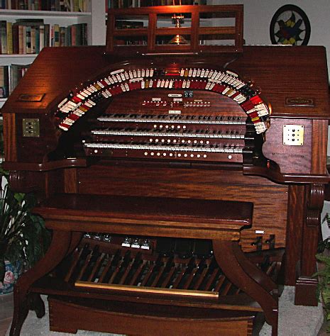 What Makes the Theatre Pipe Organ Unique? – Garden State Theatre Organ Society