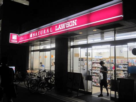 Japan now has over 40,000 foreign convenience store clerks as it ...