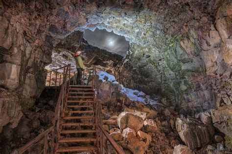 Standard Lava Tunnel - Meet on Location - TripGuide Iceland