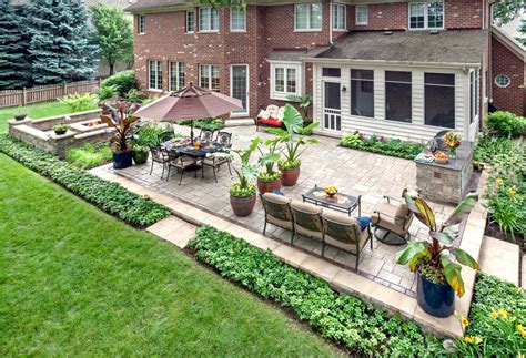 Prepare Your Yard for Spring with These Easy Landscaping Ideas - Better ...