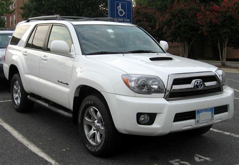 File:06-07 Toyota 4Runner.jpg - Wikimedia Commons