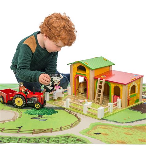 Le Toy Van Barnyard Farm Set With Cow Shed - Gifts For Children | Cuck