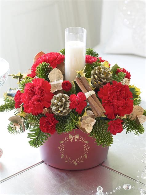 Fun as a Gran: A quick guide to Christmas flower arrangements