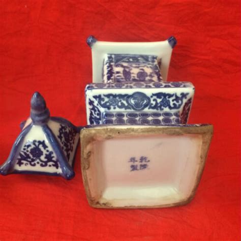 1pcs Chinese Ancient Pagoda of Blue and White Porcelain Vases | eBay