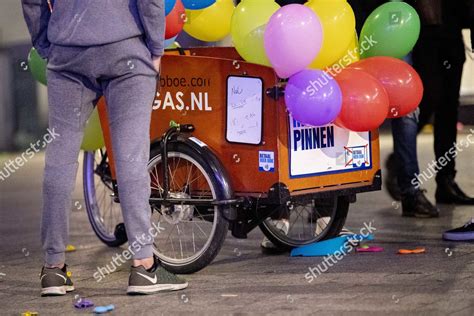 Vendors Nitrous Oxide Laughing Gas Balloons Editorial Stock Photo - Stock Image | Shutterstock