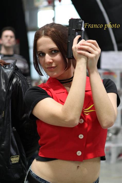 Claire Redfield Cosplay by SarahCorvis on DeviantArt