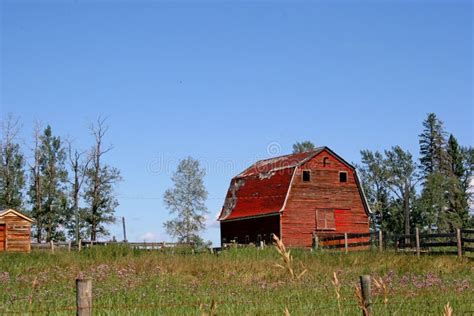 Little Red Barn stock photo. Image of wooden, fence, fields - 1369452