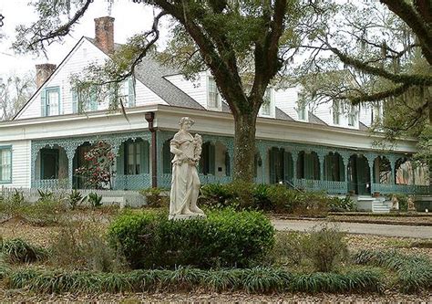 HAUNTED HISTORY - The Myrtles Plantation