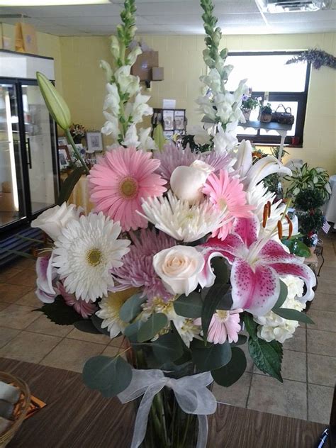 funeral-flowers, arrangements,funeral, wedding, bouquets, cranston