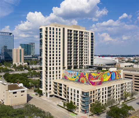 Apartments in Houston, TX | Neighborhood | Camden Downtown