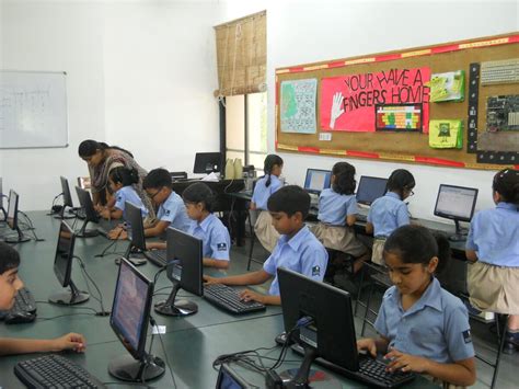 Computer Lab - Nalanda International School