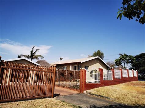 For Sale of House in West Park, Pretoria(TIV_13817180)- Persquare