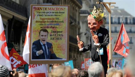 Tens of thousands stage anti-Macron protest in Paris