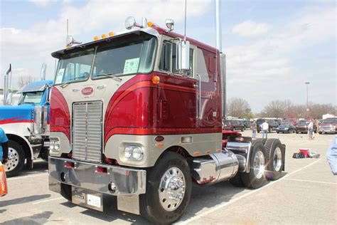 The Only Old School Cabover Truck Guide You'll Ever Need