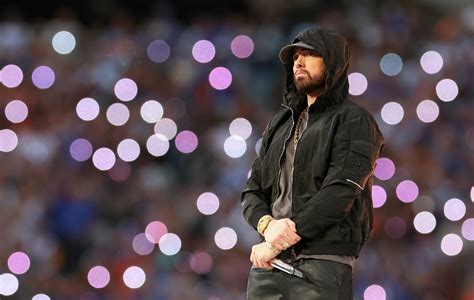 Eminem takes the knee during Super Bowl Halftime Show