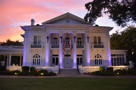 Alabama governor's mansion in disrepair