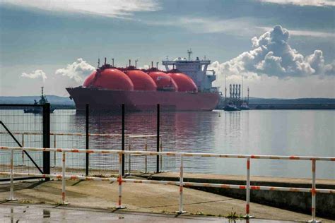 Angola LNG hits milestone with 400th cargo delivery - The African ...