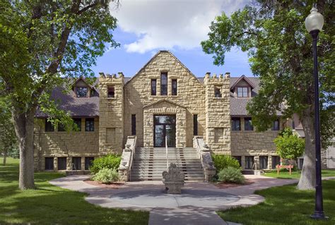 Prescott Hall, Rocky Mountain College - HGFArchitects