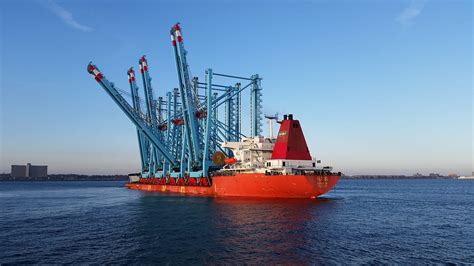 New Cranes Arrive at APM Terminals in Port of New York and New Jersey ...