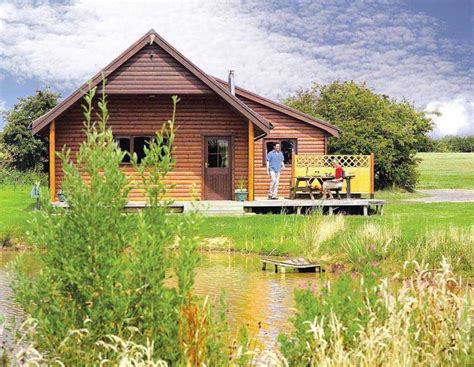 26 Luxury Lodges in Yorkshire With Hot Tubs (from £32 per Night)