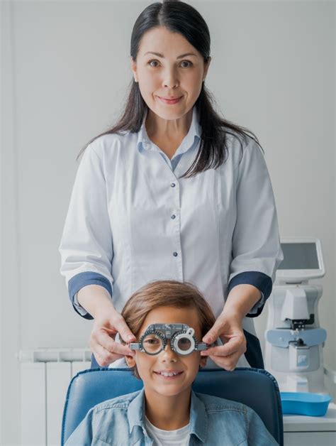 Understanding the risks of Laser vision correction | Bagan Strinden Vision