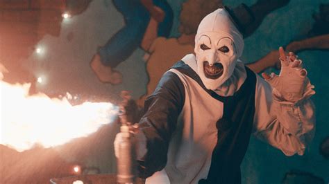 'Terrifier 2' Yule Log Burns Bright to the Tune of "The Clown Café"!