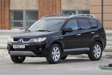 2008 Mitsubishi Outlander ES - 4dr SUV 2.4L AWD CVT auto