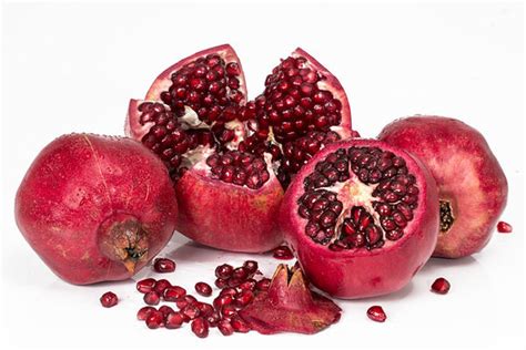 Benefits of Pomegranate Peel - Foods Trend