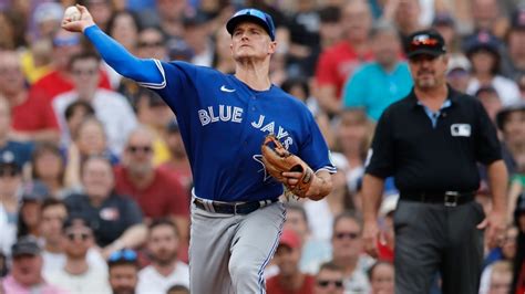 Blue Jays player Matt Champan out against Cubs | CTV News