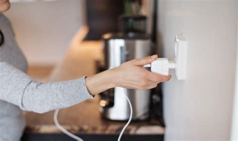 8 Cheap Smart Plugs That Make Your Home a Whole Lot Smarter