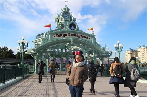 Japan Winter Trip, Day 5 (Jan 23, 2017) - Tokyo Disneyland - WORLD OF NADA