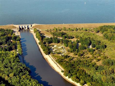 Dam East Spillway (Day Use), Carlyle Lake - Recreation.gov