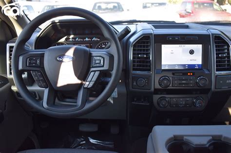 2021 Ford F-350 SuperDuty diesel Crew Cab Interior Review - Seating, Infotainment, Dashboard and ...