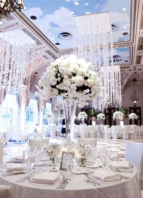 37 Classy Winter Wonderland Wedding Centerpieces Ideas