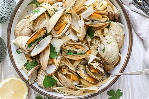 Pasta with Clams - Jenny Shea Rawn