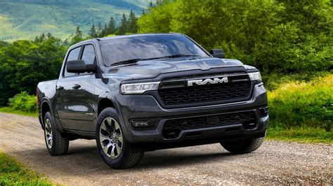 2025 Ram 1500 Ramcharger First Look: Range That'd Make Other EV Pickups ...