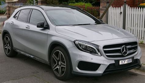 Mercedes GLA 200 (X156) specs (2014-2019): performance, dimensions ...