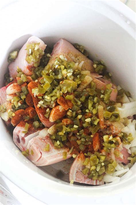 Slow cooker pig feet recipe ( so tender!) - The Top Meal