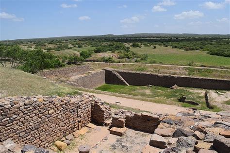 Interpreting the Dholavira Sign Board of Indus Civilization | IndiaFactsIndiaFacts