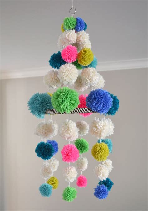 Exciting and Easy Pom Pom Crafts