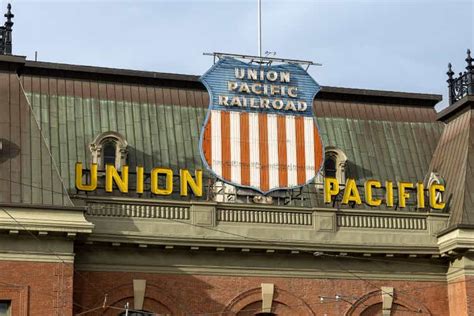 Union Pacific: What A Dilemma (NYSE:UNP) | Seeking Alpha