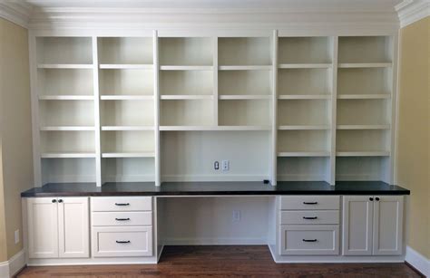 Built In Bookshelves With Computer Desk - Bookshelf Furniture