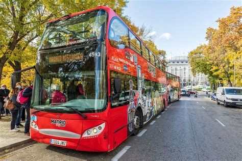 Catch a hop-on hop-off Madrid bus