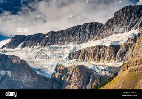 Crowfoot Glacier, Crowfoot Mountain, in Waputik Mountains, Canadian ...