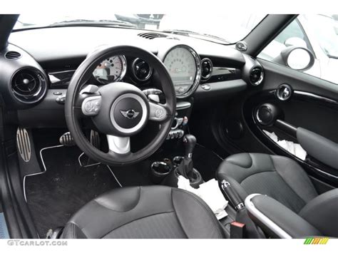 2010 Mini Cooper S Hardtop interior Photo #50483059 | GTCarLot.com