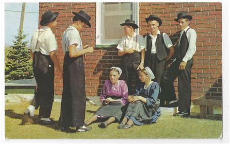 Amish Postcard Mennonite Teens Lancaster PA Boys Girls Traditional Hats Caps Clothing