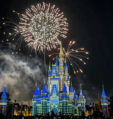 Let's Talk New Year's Eve Fireworks at Disney World! - MickeyBlog.com