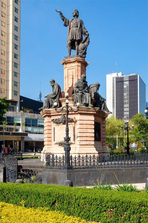 Mexico to replace Columbus statue with indigenous woman